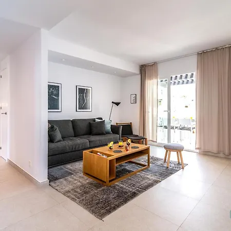 Apartment Renovated Penthouse In Naranjos Marbella